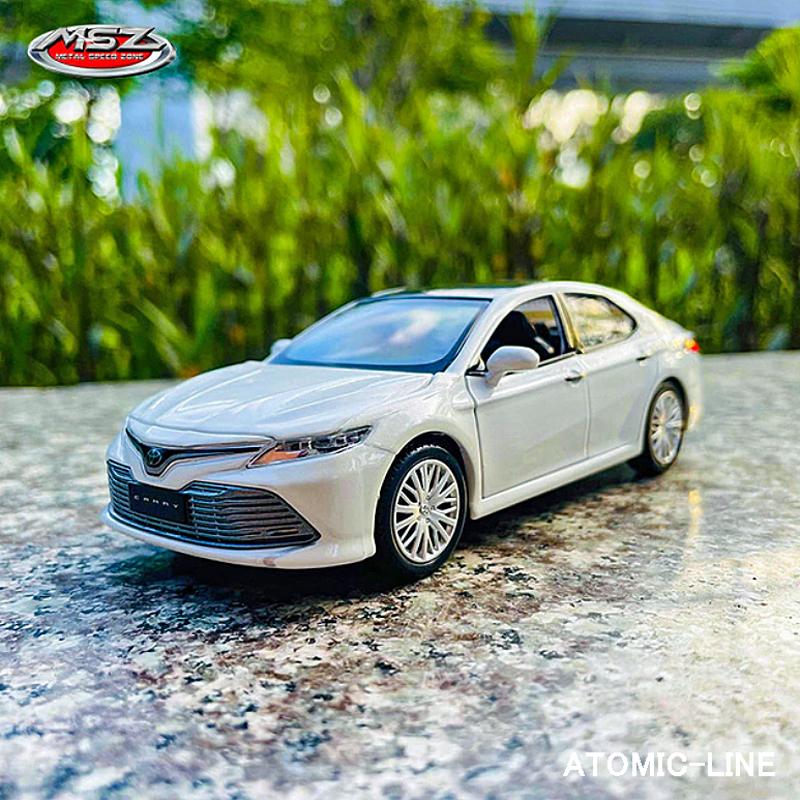 トヨタ（TOYOTA） カムリ CAMRY 1/32 ミニカー 全4色 ライト点灯 合金