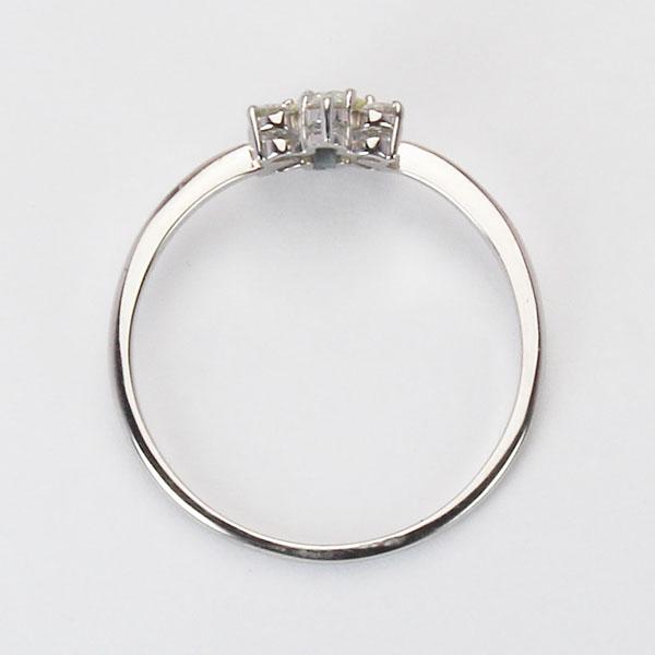 プラチナ ダイヤモンドリング フラワーモチーフ リング 合計0.30ct 花