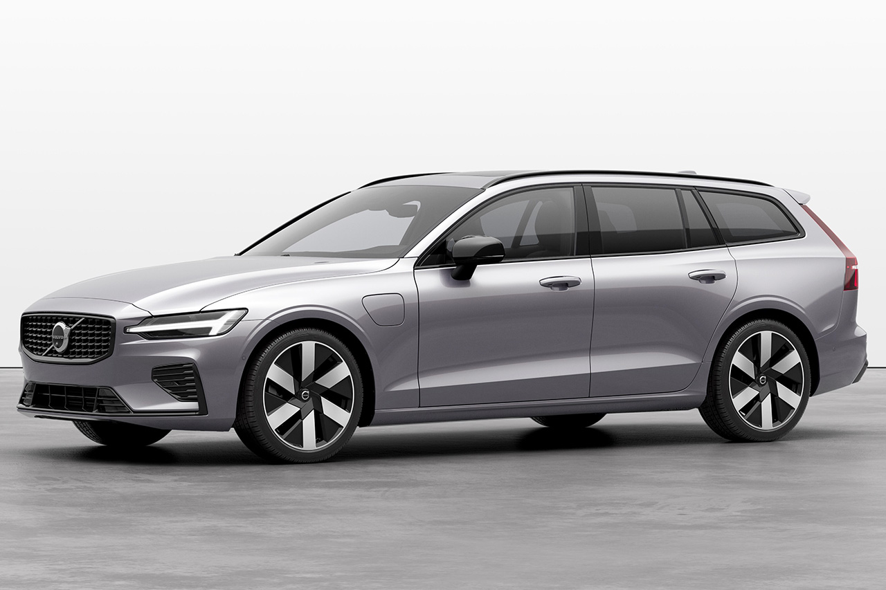ボルボ「V60／V60クロスカントリー」が最新仕様に。新安全機能と次世代