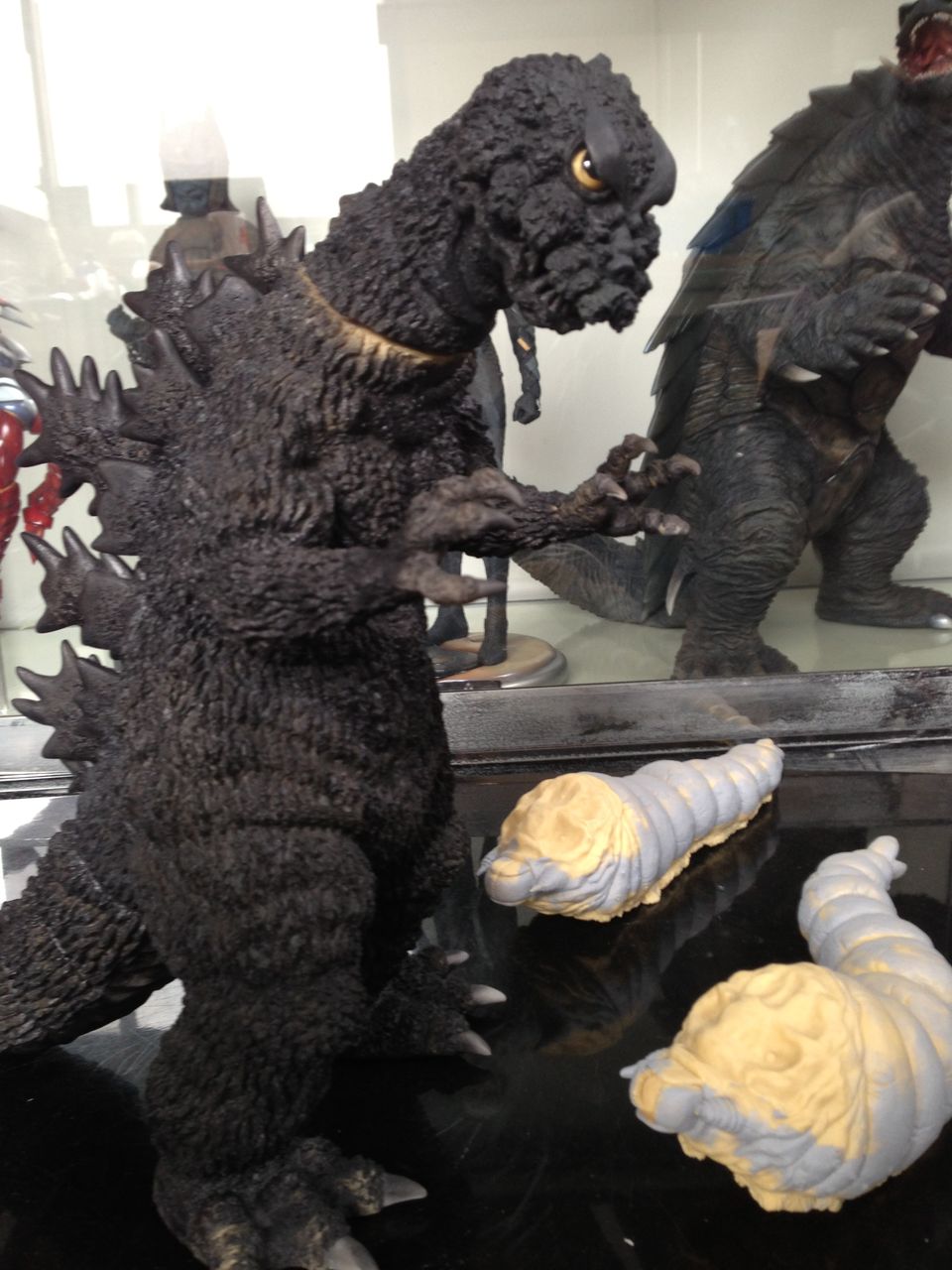 ゴジラの目｝ : HATED IN THE NATION