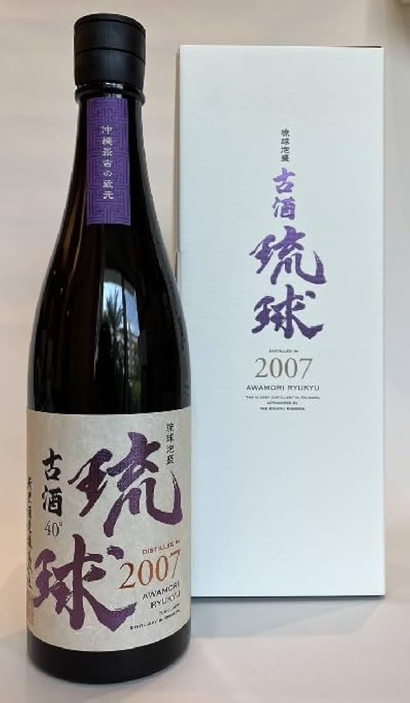 Amazon.co.jp: 泡盛 古酒 琉球 2007 40度 720ml /新里酒造 : 食品