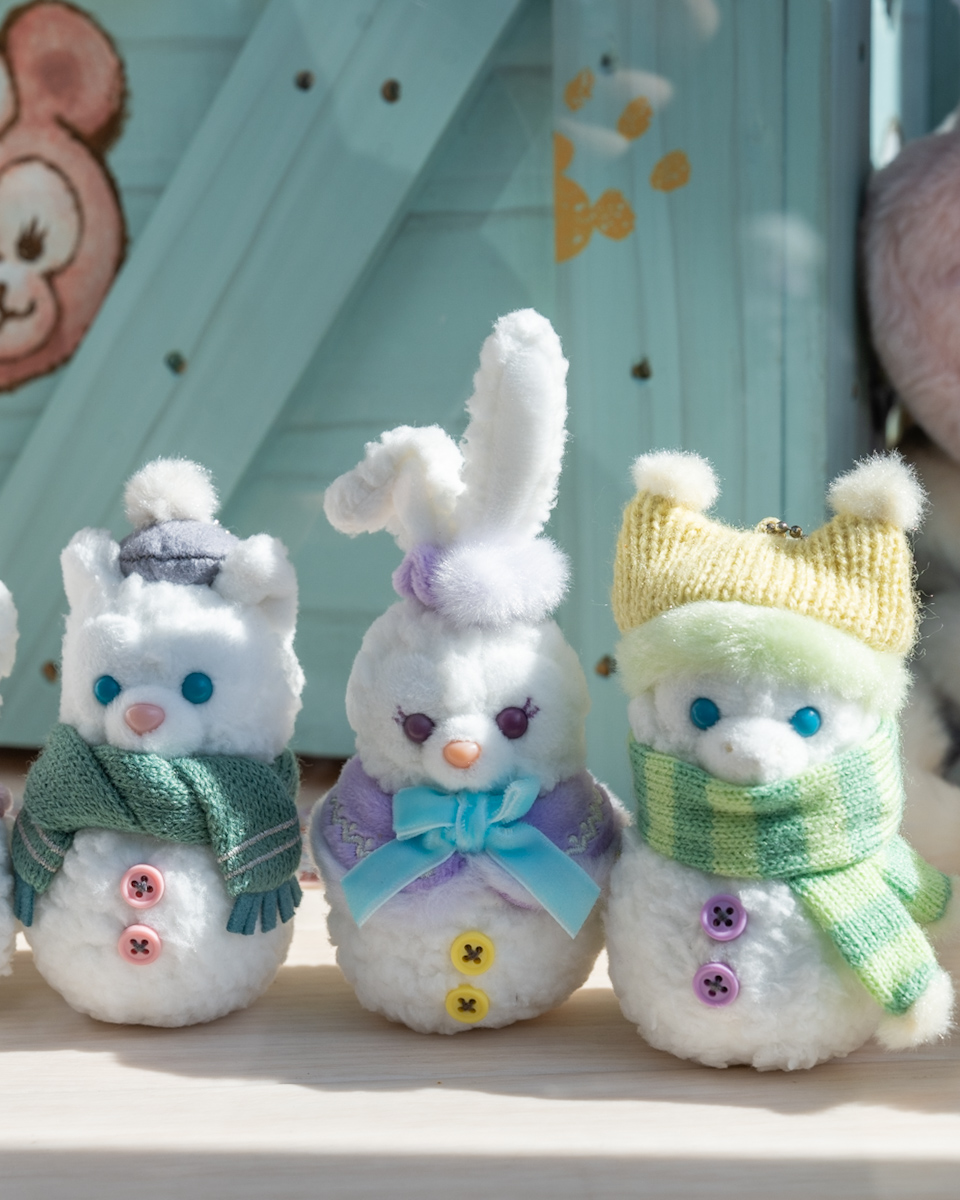 雪だるまやクリスマスデザイン！東京ディズニーシー”ダッフィー