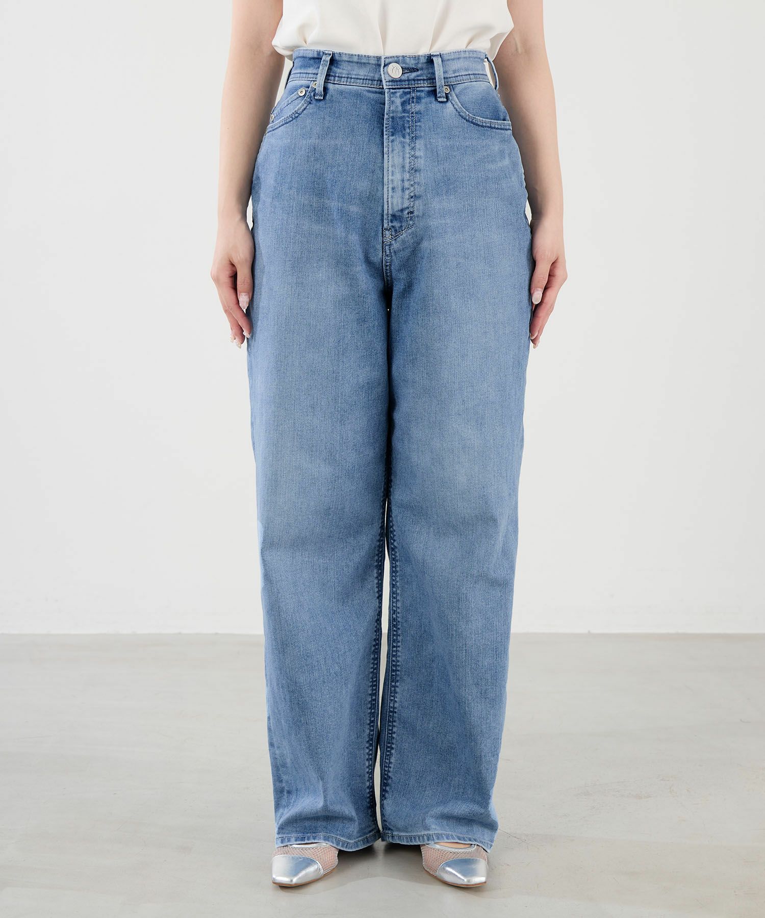 YANUK】AIRY Really Light ルーズストレートデニム-Joan Loose