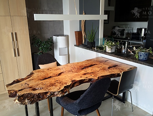 ダイニングテーブルxポプラ【東京都品川区 個人住宅】ポプラ瘤杢一枚板