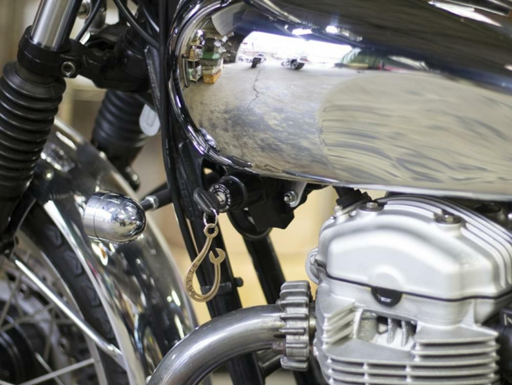汎用 69ベーツライト クローム モーターロック | バイクカスタムパーツ