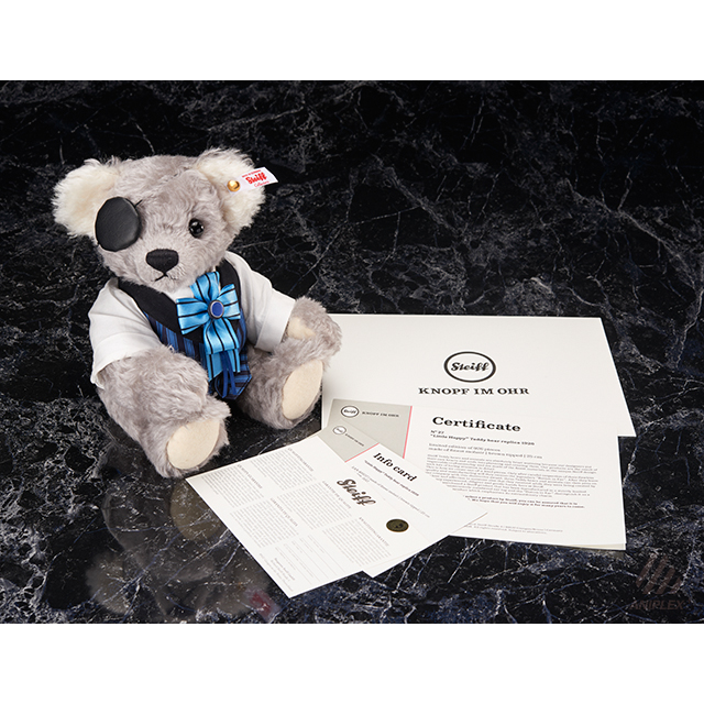 トピックス】『黒執事』とテディベアメーカー「シュタイフ」が夢の