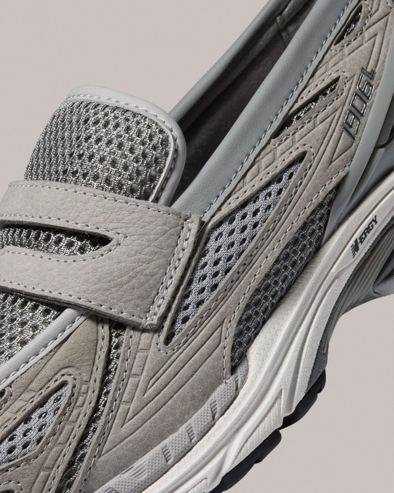 抽選販売 New Balance 1906L 