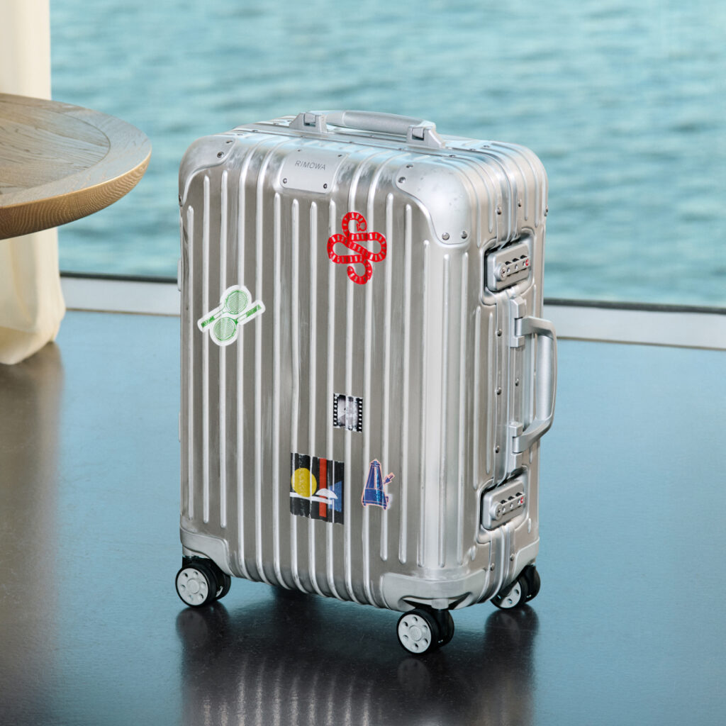 スーツケースの数だけ冒険がある。RIMOWAが使い込まれた商品に