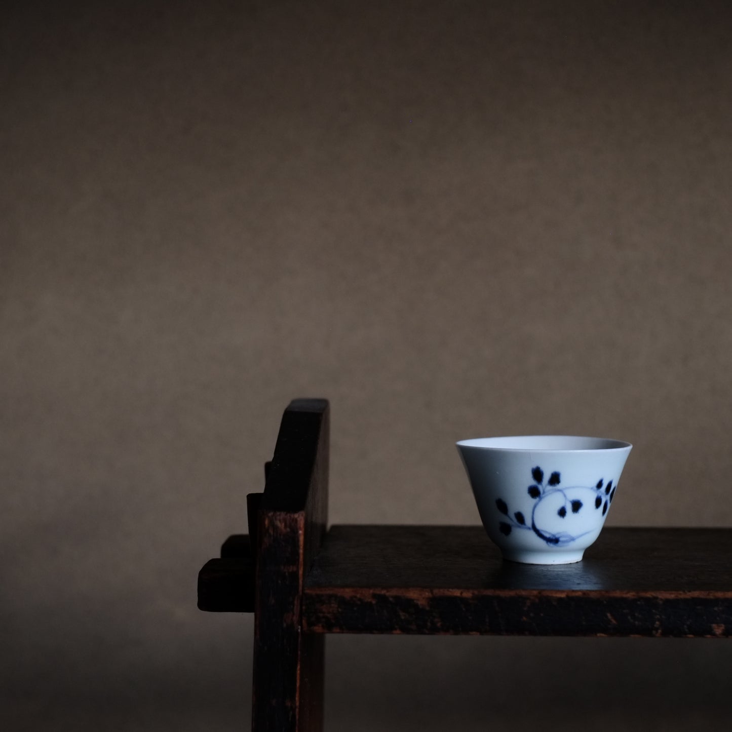 古伊万里 草文 猪口 煎茶碗 (江戸時代) – 逢季荘