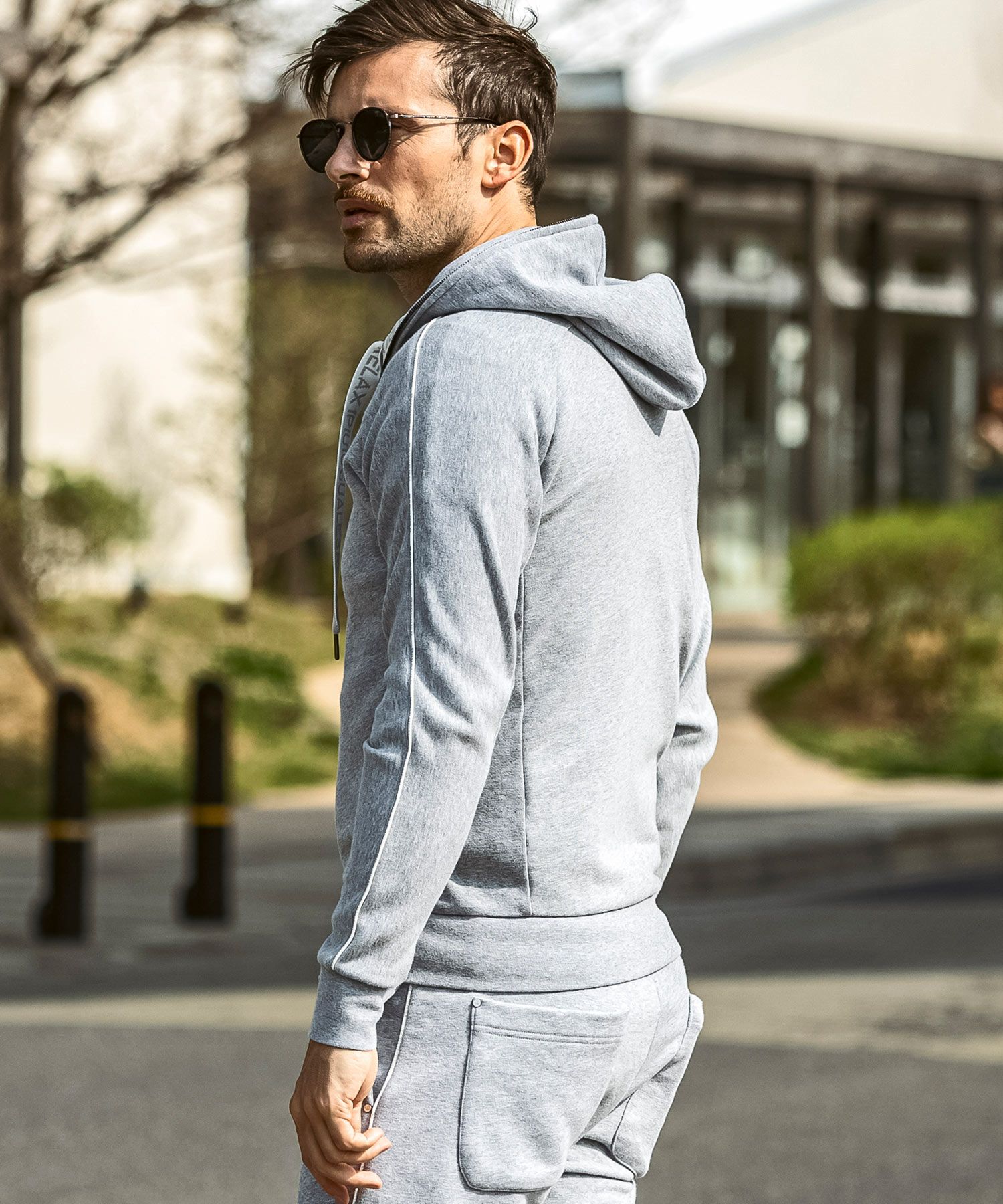 1PIU1UGUALE3 RELAX(ウノピゥウノウグァーレトレ リラックス