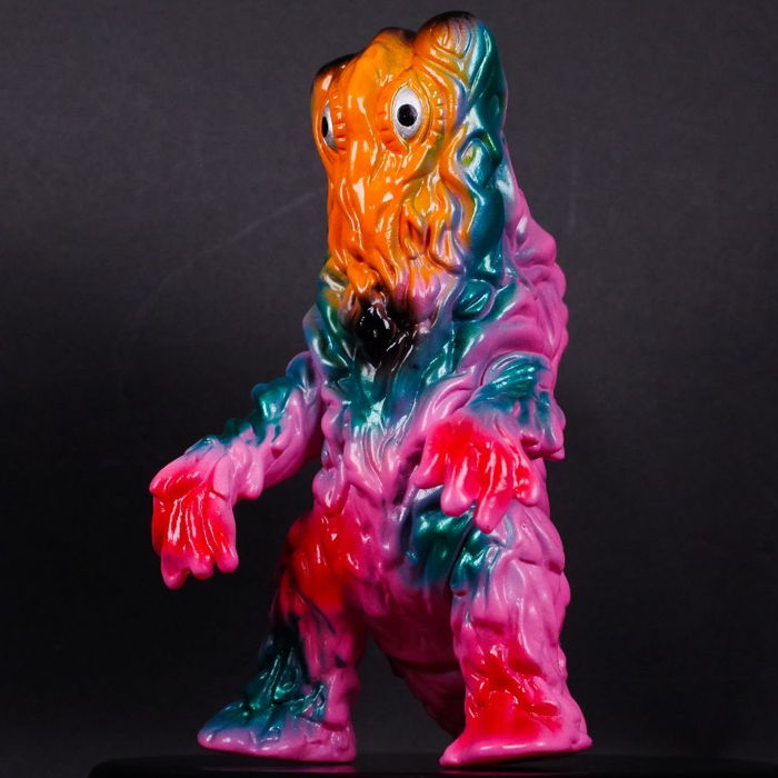 ブルマァクの「リトルヘドラ」が人気の「ピンク」になって登場