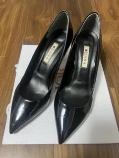 2026年最新】diana パンプス 24 黒の人気アイテム - メルカリ