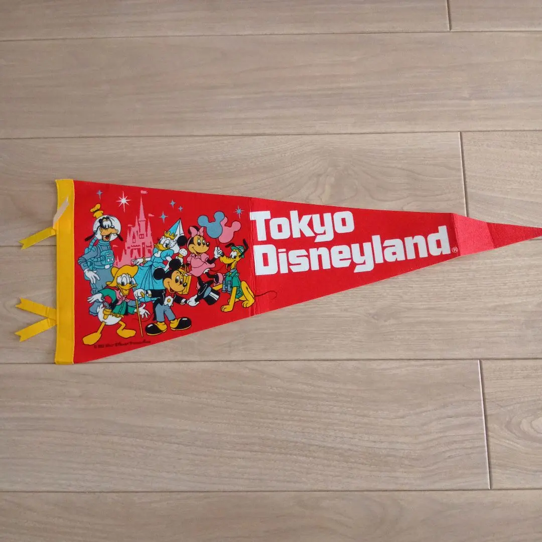 2026年最新】東京ディズニーランドペナントの人気アイテム - メルカリ