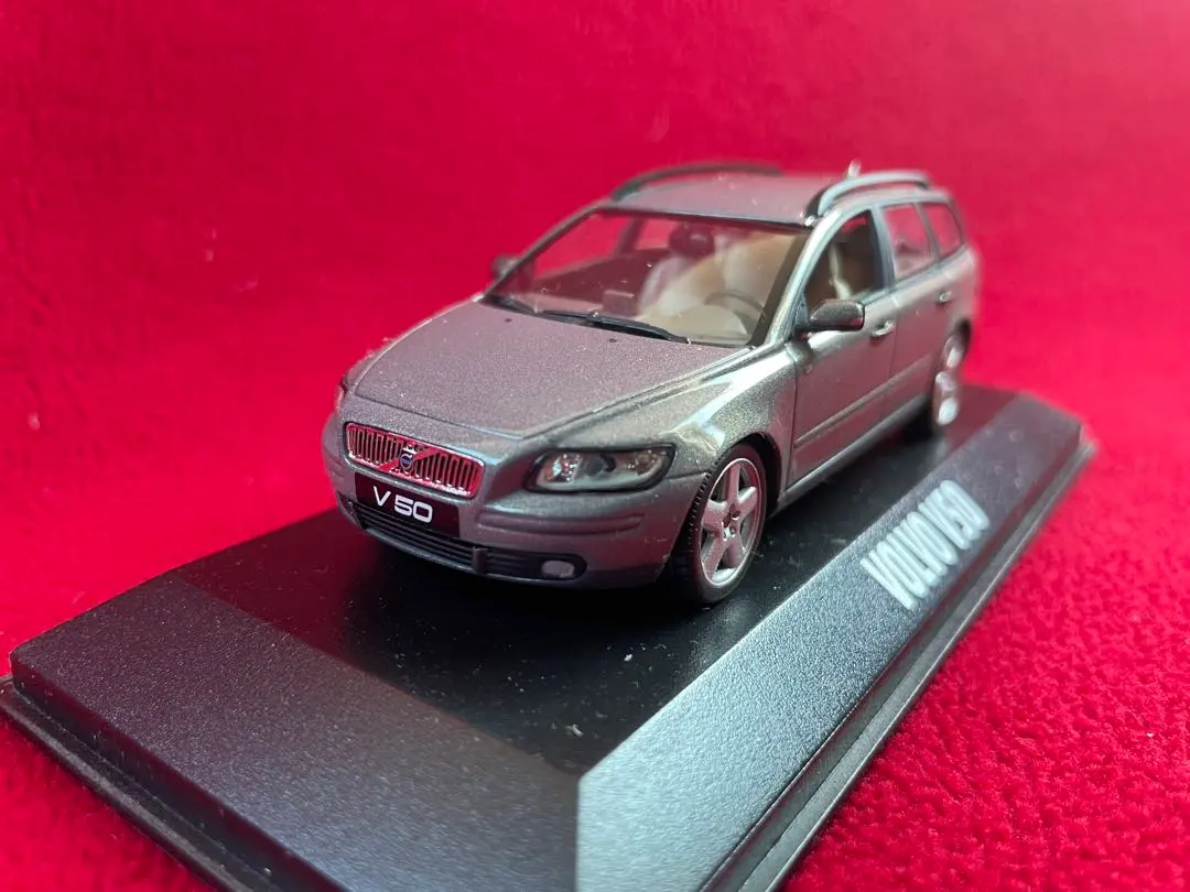 2026年最新】Volvo V40 ミニカーの人気アイテム - メルカリ