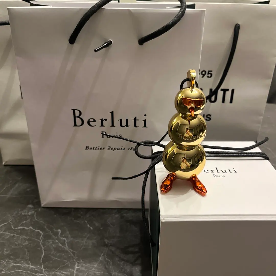 2026年最新】ベルルッティ ノベルティ チャームの人気アイテム - メルカリ