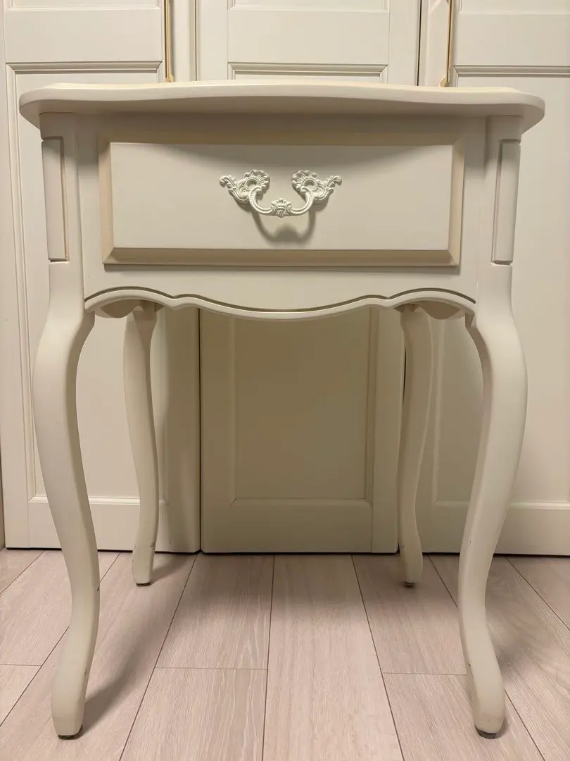 2026年最新】ローラアシュレイ サイドテーブルの人気アイテム - メルカリ