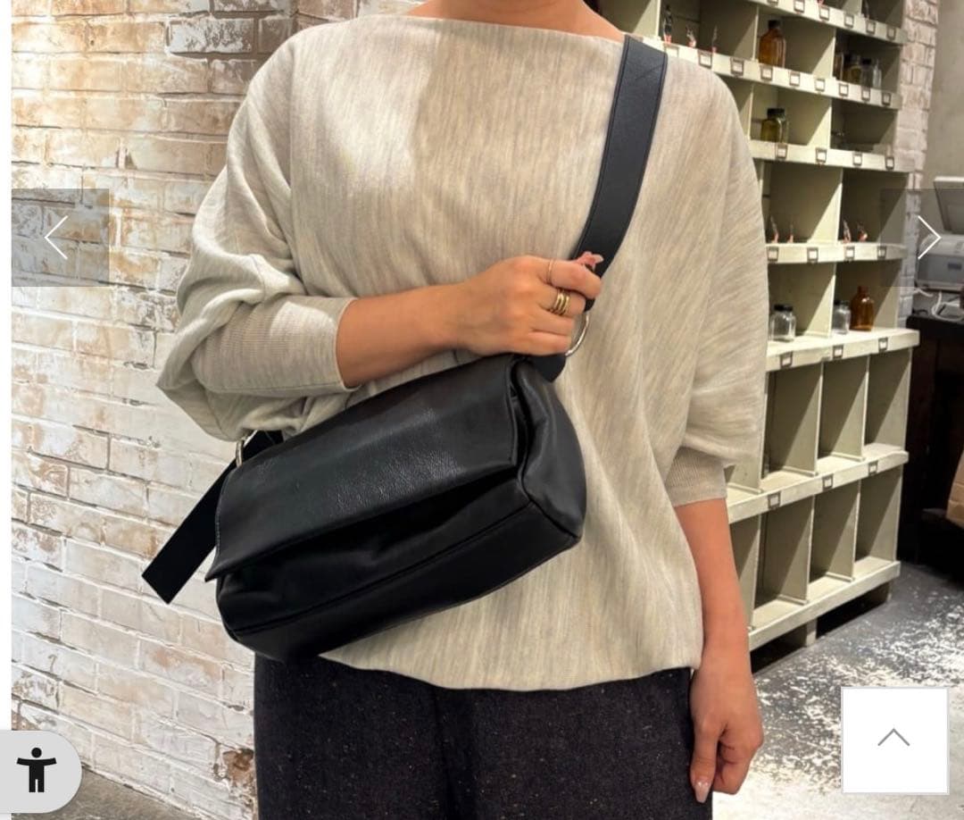 BEARDSLEY 黒 ボディバッグ ビアズリー BEARDSLEY レザーボディバッグ （black） -ファッション