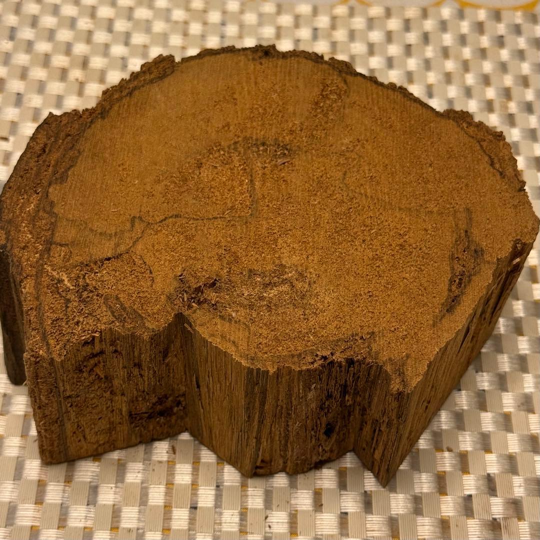 上品 越南沈香木 387グラム　【伽羅・沈香・白檀】