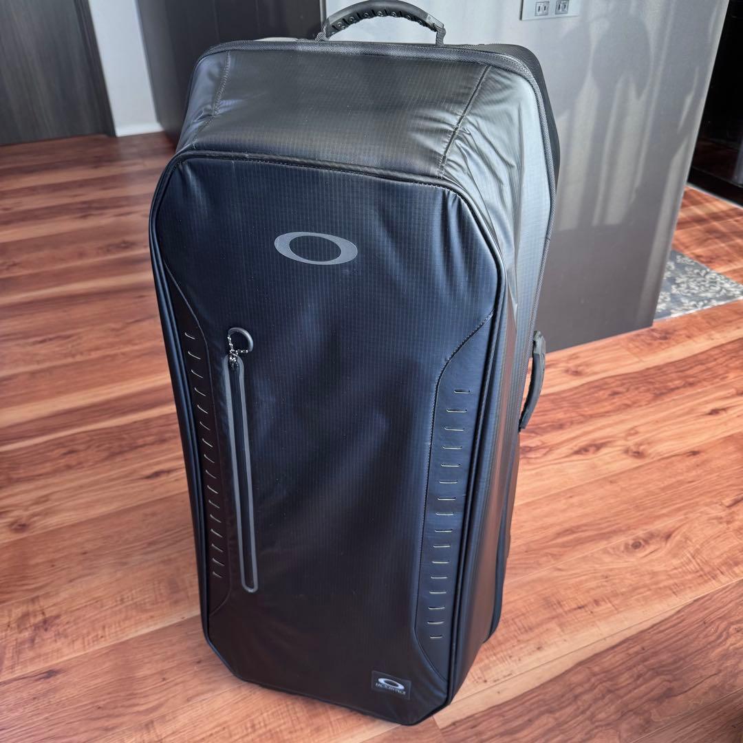 Oakley Factory Pilot スノーボードバッグ ブラック