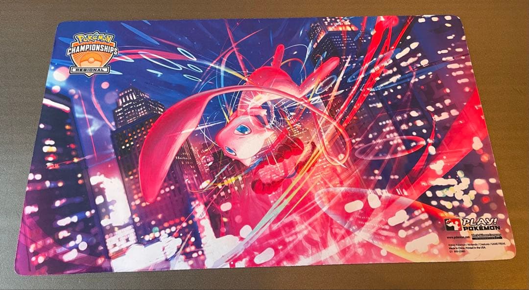 【新品未使用】ミュウ リージョナル プレイマット ポケモンカード ポケモンカードゲーム プレイマット 海外公式 ミュウ レア 新品未使用