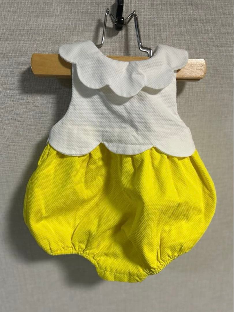 【未使用】jacadiジャカディスカラップ襟 白と黄色のロンパース75cm