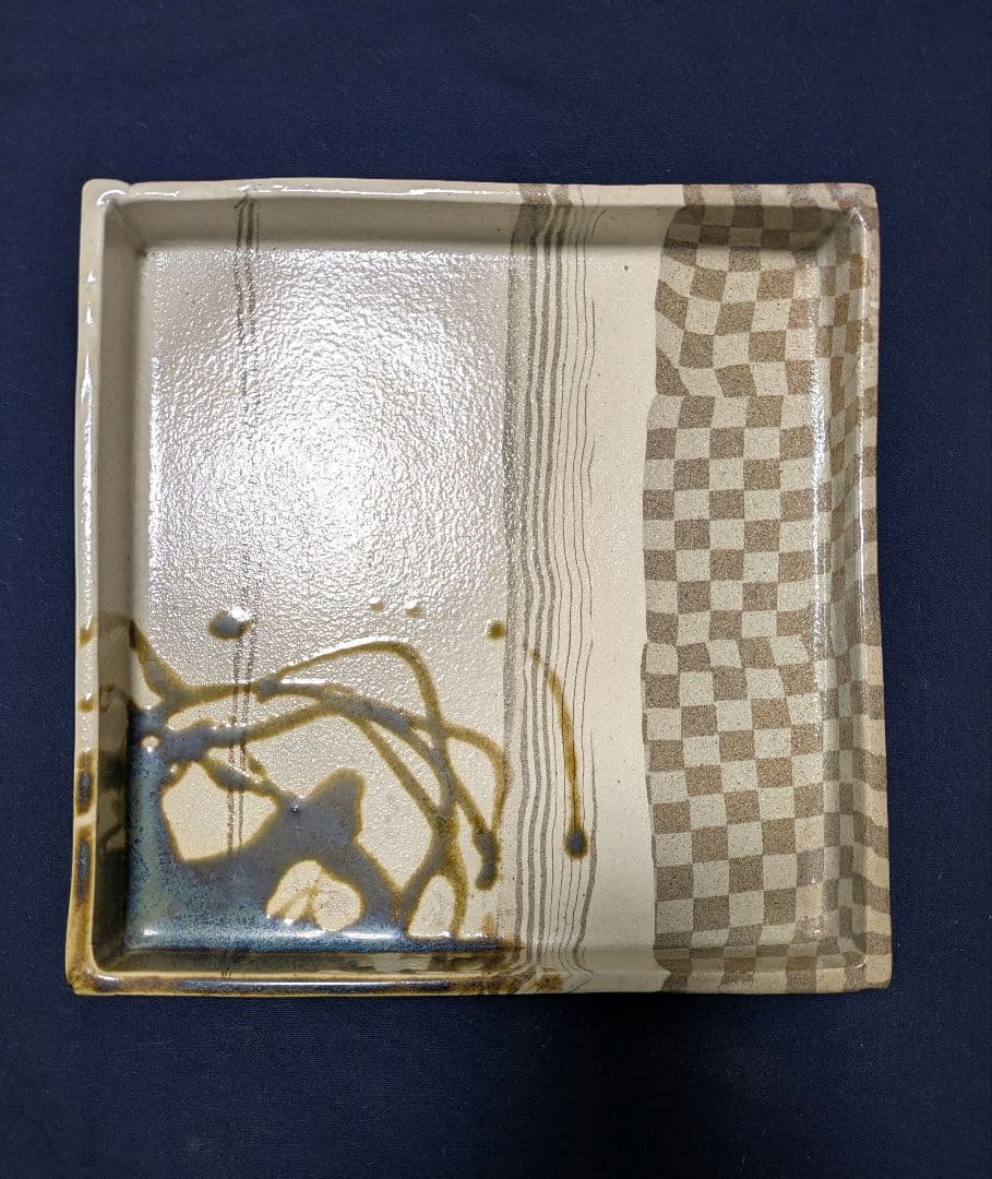 人間国宝【松井康成】角大皿 人間国宝・松井康成、陶芸の本場・笠間で極めた「練上手」の傑作 知