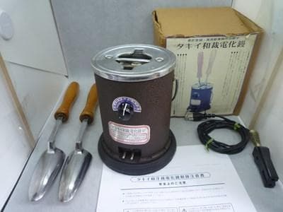 タキイ和裁電化鏝　和裁コテ　和裁こてタキイ製　鏝２本付 タキイ電器 2丁立 和裁鏝 (こて) 茶 | 和服仕立て用アイロン | 即日