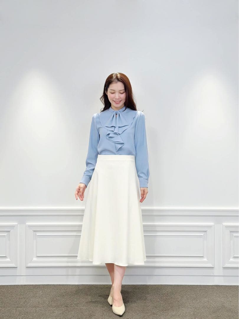 （専用　すずらんさん）エムプルミエ　リボンタイラッフルフリルブラウス