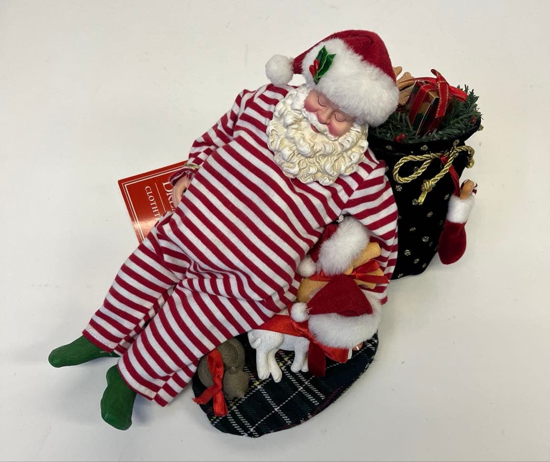 POSSIBLE DREAMS サンタクロースフィギュリン お昼寝 人形 Amazon.com: Department 56 Possible Dreams Santa by The Sea Happy