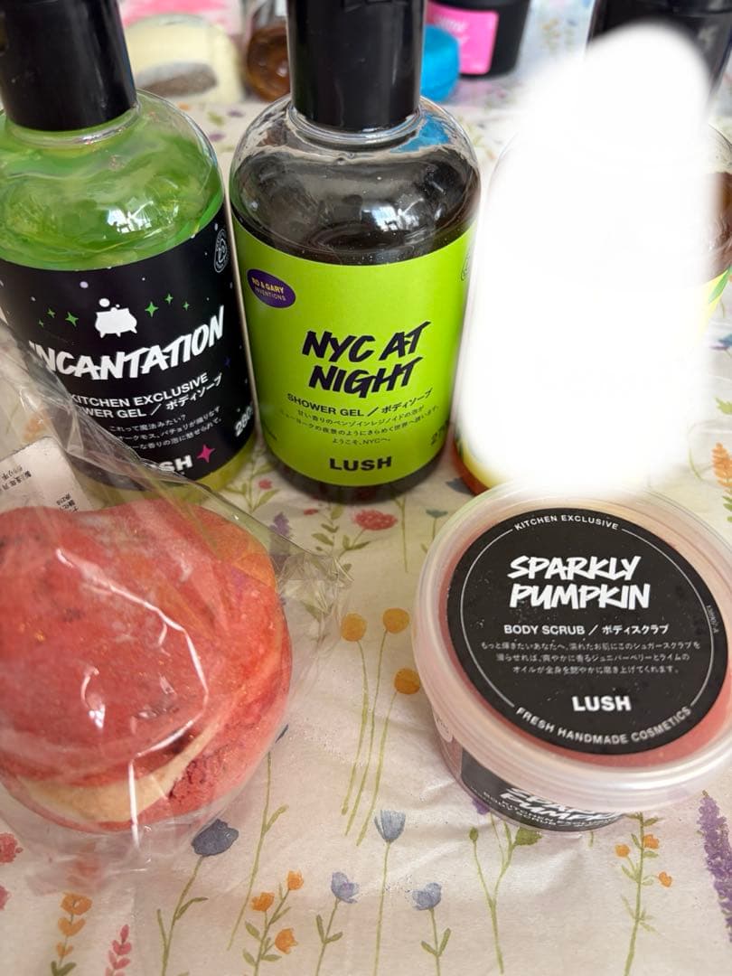 LUSH ボディスクラブ　ボディソープ　バブルバー