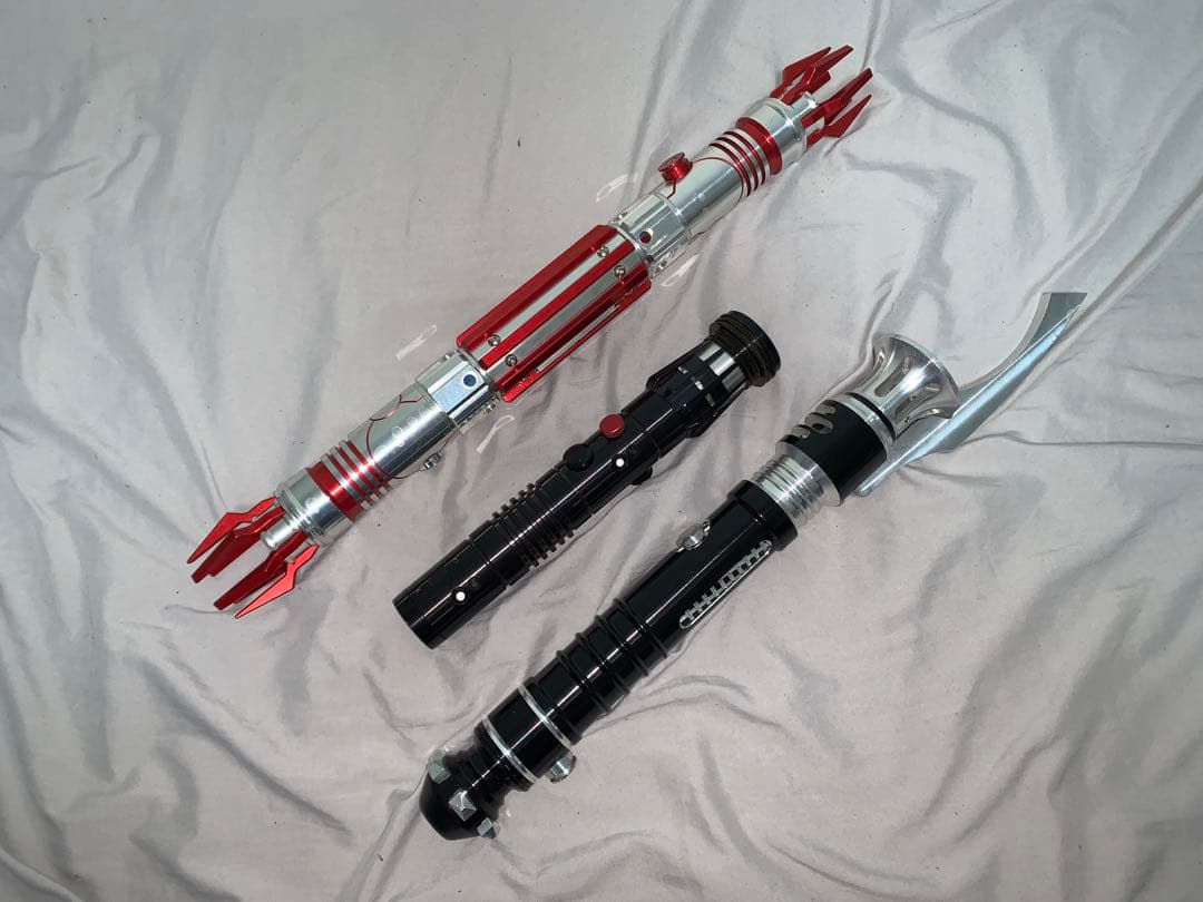 ウルトラセイバーズ　ダークメナス、ドミニサイド、スコーピオン