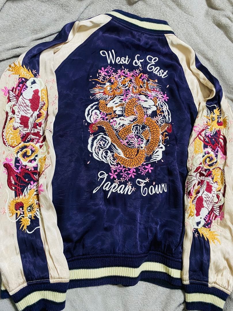 JAPAN TOUR 限定版　スカジャン 龍　サテン 2面使う Unisex