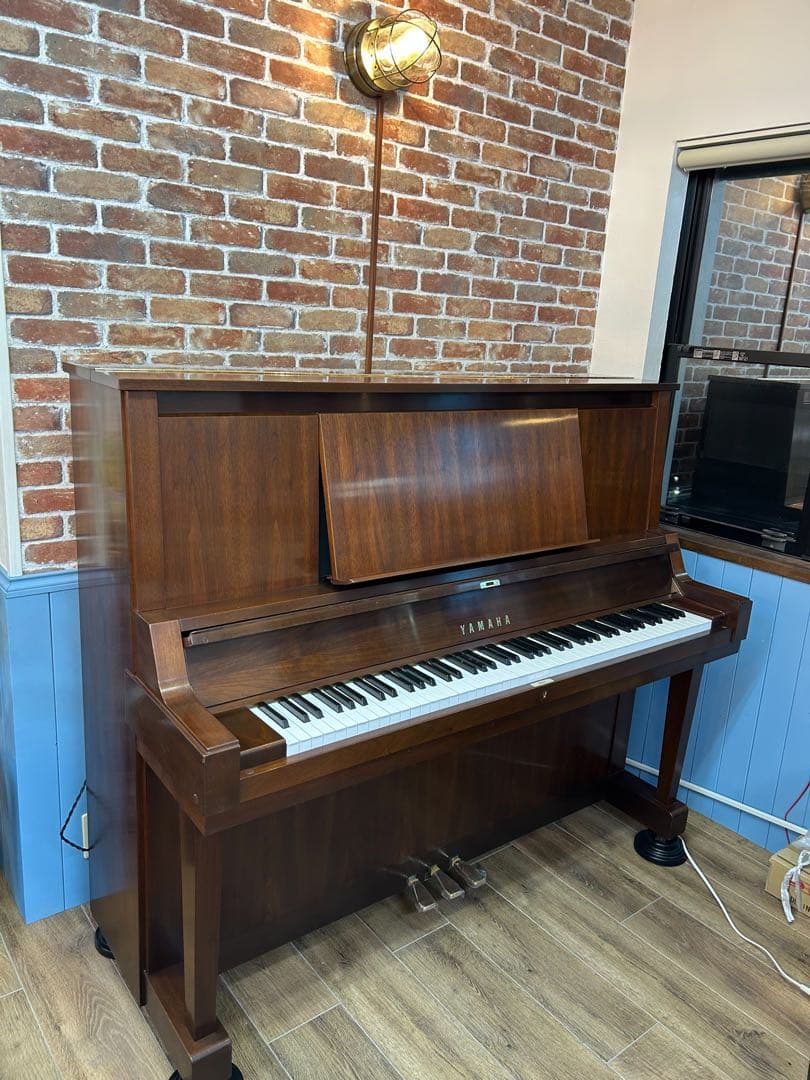 ヤマハ　アップライトピアノ　W102BW 1984年整　リニューアル　極上品です