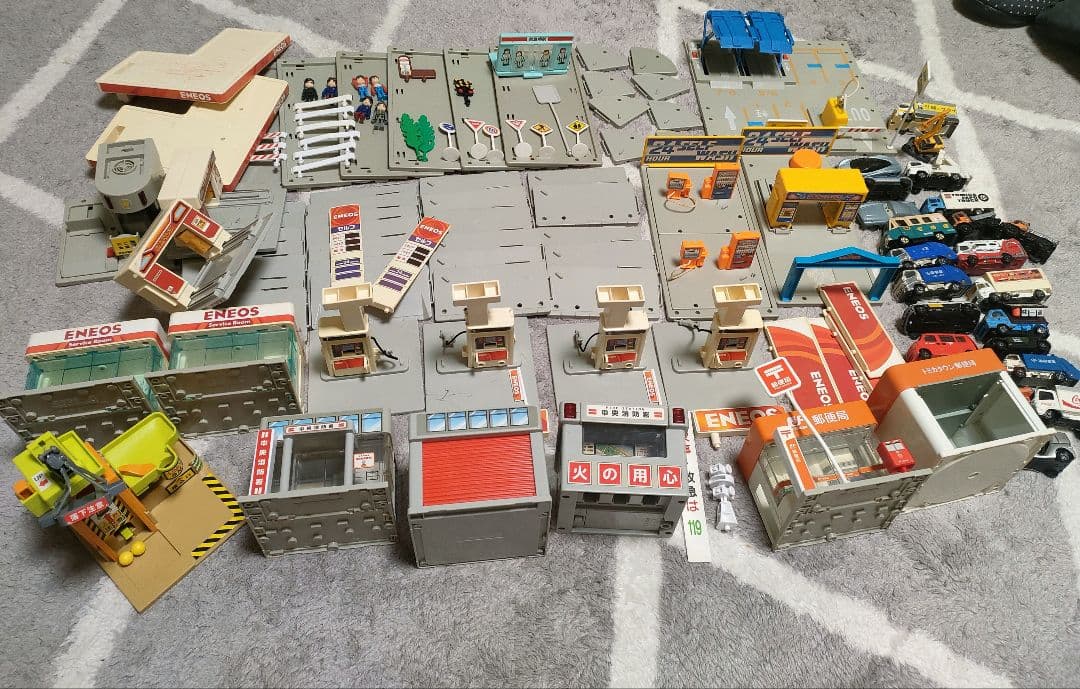 トミカタウン　セット　まとめ売り Amazon.co.jp: まちやどうろがいっぱい! トミカタウンセット(トミカ