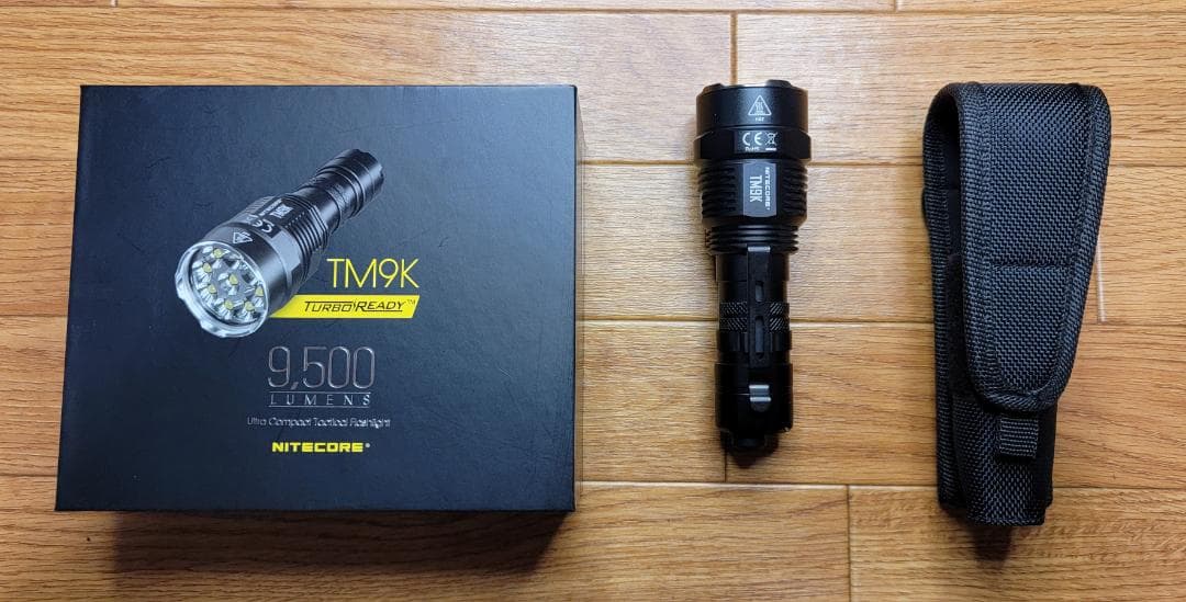 Nitecore TM9K 9500ルーメン 懐中電灯