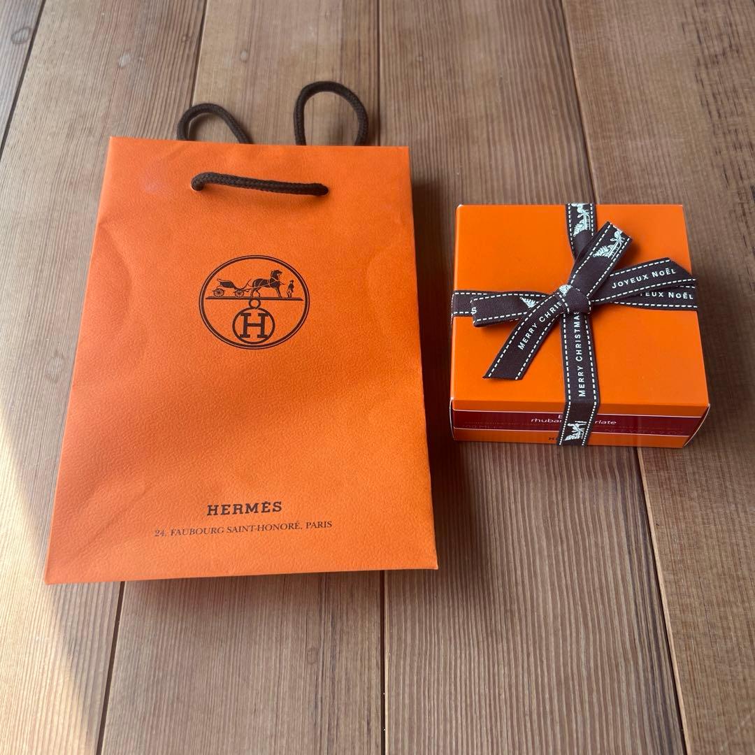 エルメス オードゥルバーブエカルラットモイスチャライジングバーム Hermès（Hermès） オー ドゥ ルバーブ エカルラット モイスチャ