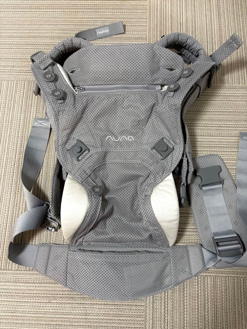 【美品】nuna ベビーキャリア カドル クリック