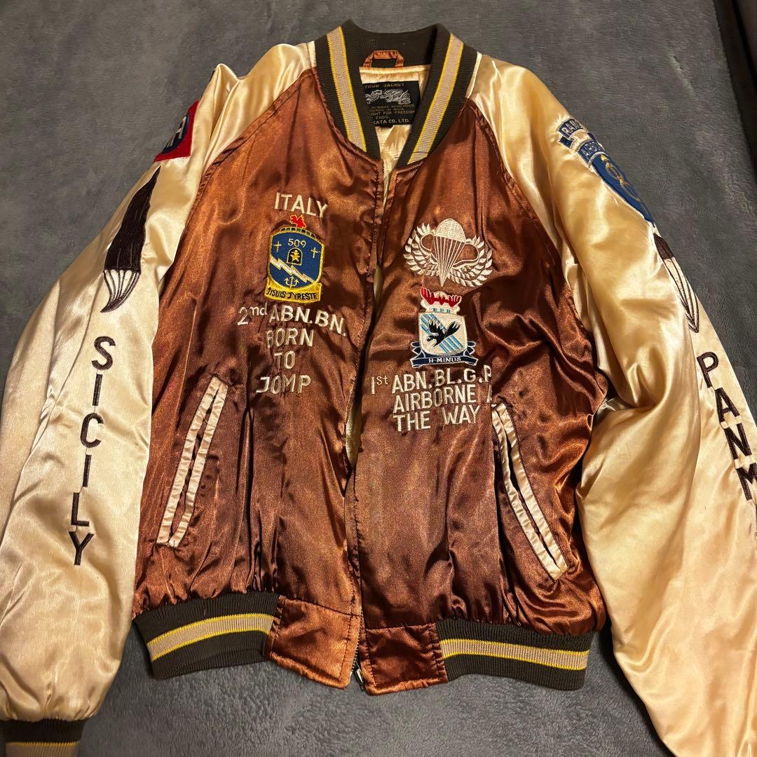 ビ*ン様 パラシュート部隊エンブレム刺繍サテンジャケット