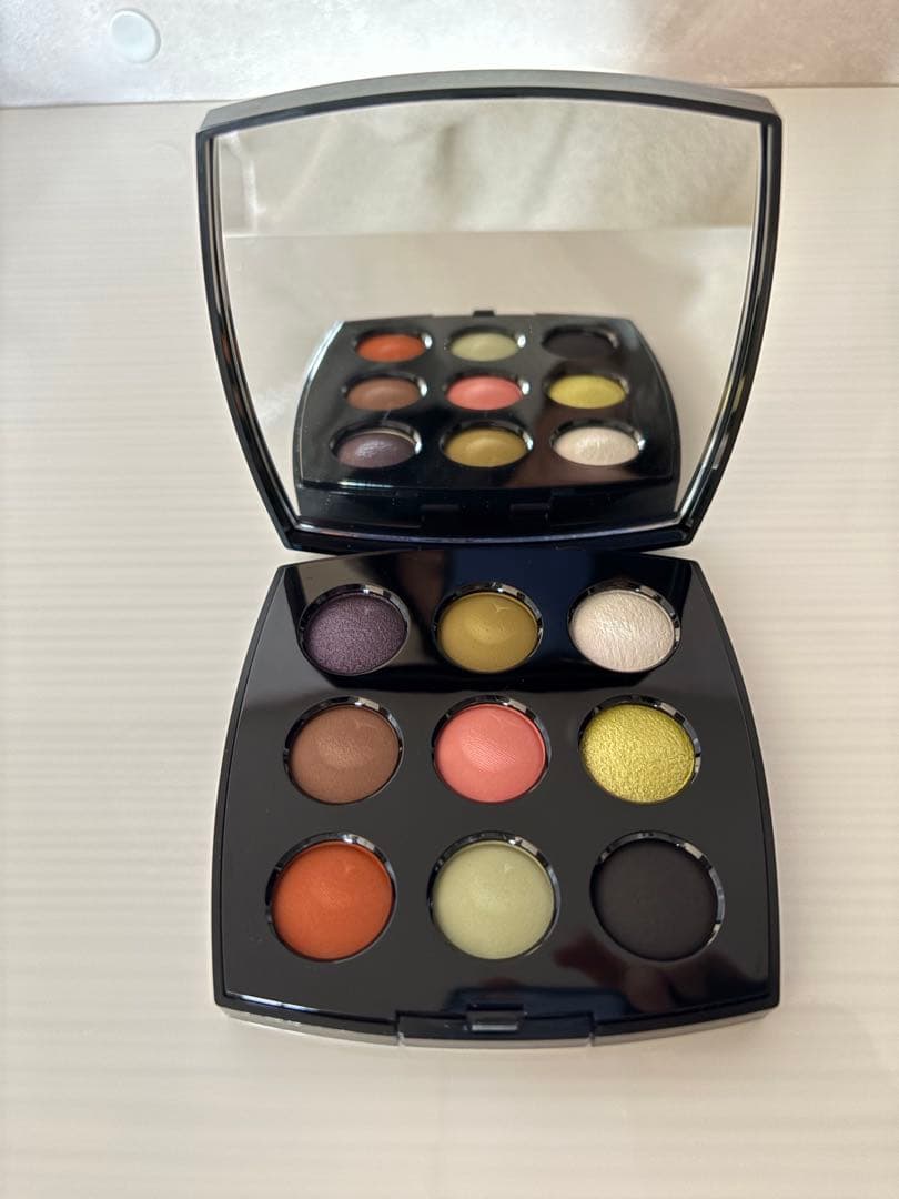 シャネル2025クリスマス限定レヌフオンブルコメット848ザ ニューシンギュラー