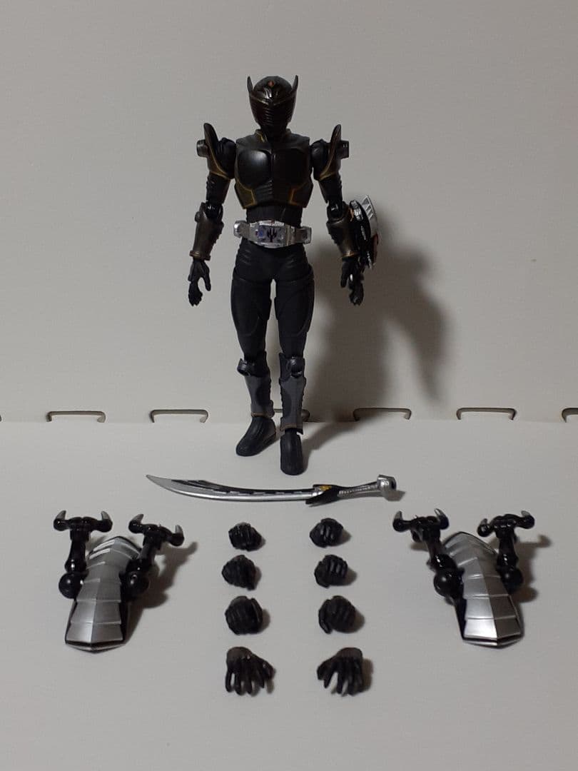 [現状品]改造品S.H.Figuarts仮面ライダーリュウガ figmaオニキス