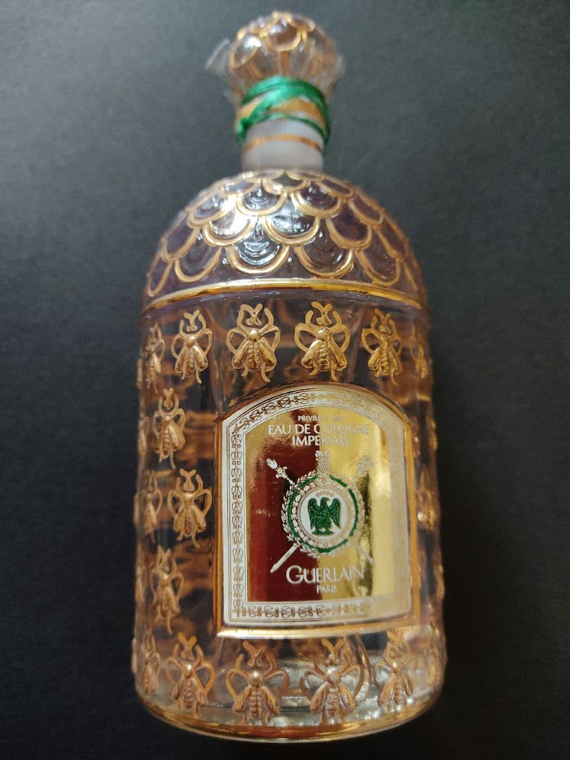 GUERLAIN　　ゲラン　インペリアル　　　250ミリ入り特別ボトル　女性香水