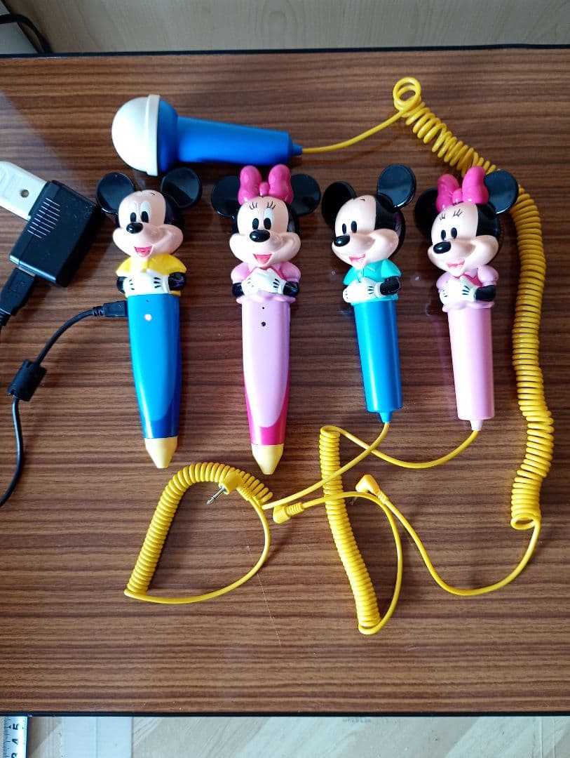 DWE ディズニー英語システム マジックペン２本、他　専用アダプター付き ミッキーマジックペンセット・アドベンチャーセット(中古在庫