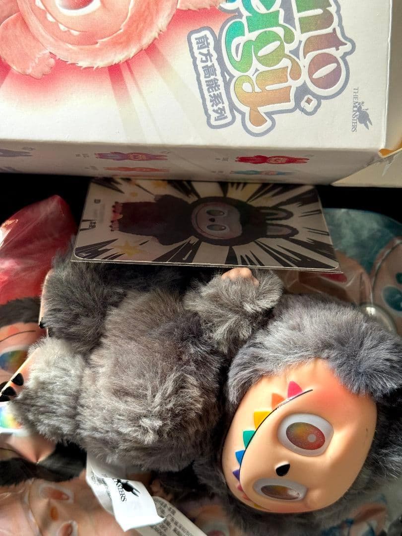 R*n様 POP MART ラブブ　エナジー　シークレット　ぬいぐるみ