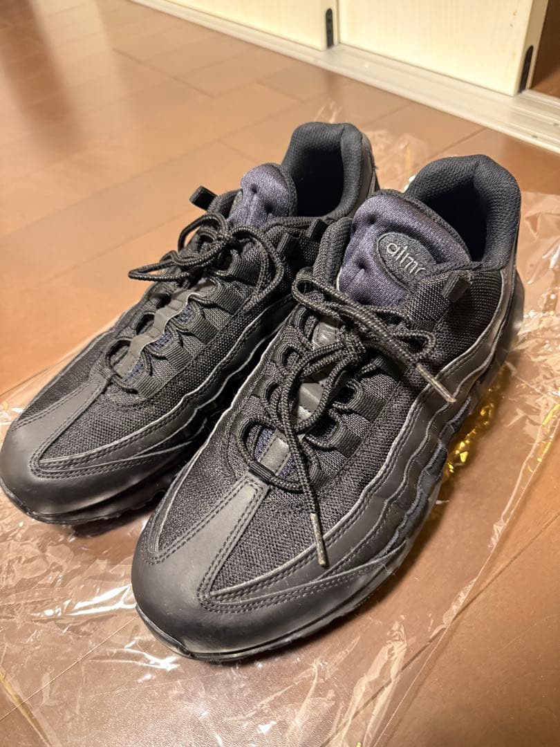 NIKE エアマックス95 トリプルブラック