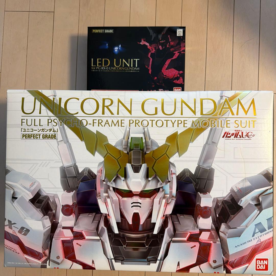 ユニコーンガンダム PG、LED UNITセット Amazon.com: Bandai Hobby PG LED Unit for RX-0 Unicorn Gundam Model