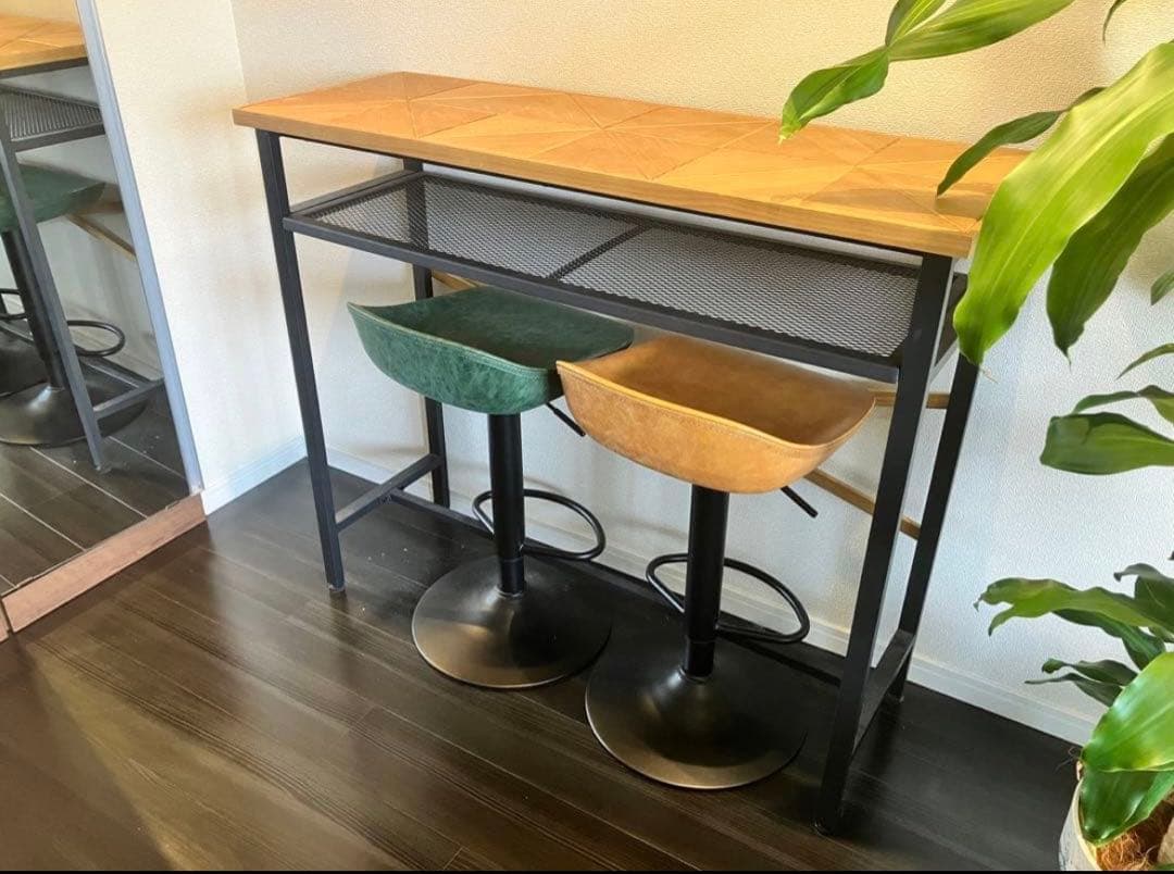 ハイテーブル、カウンターテーブル、ハイチェアのセット