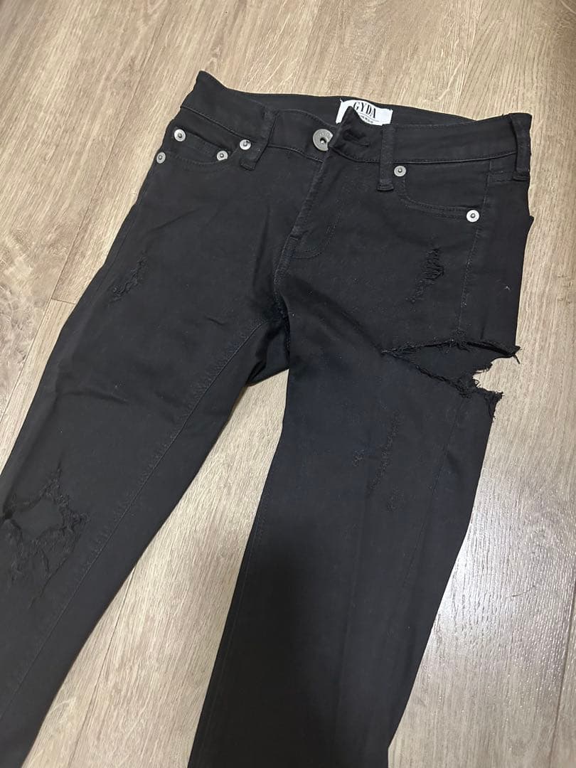 GYDAジェイダブラック スキニーデニム ダメージ