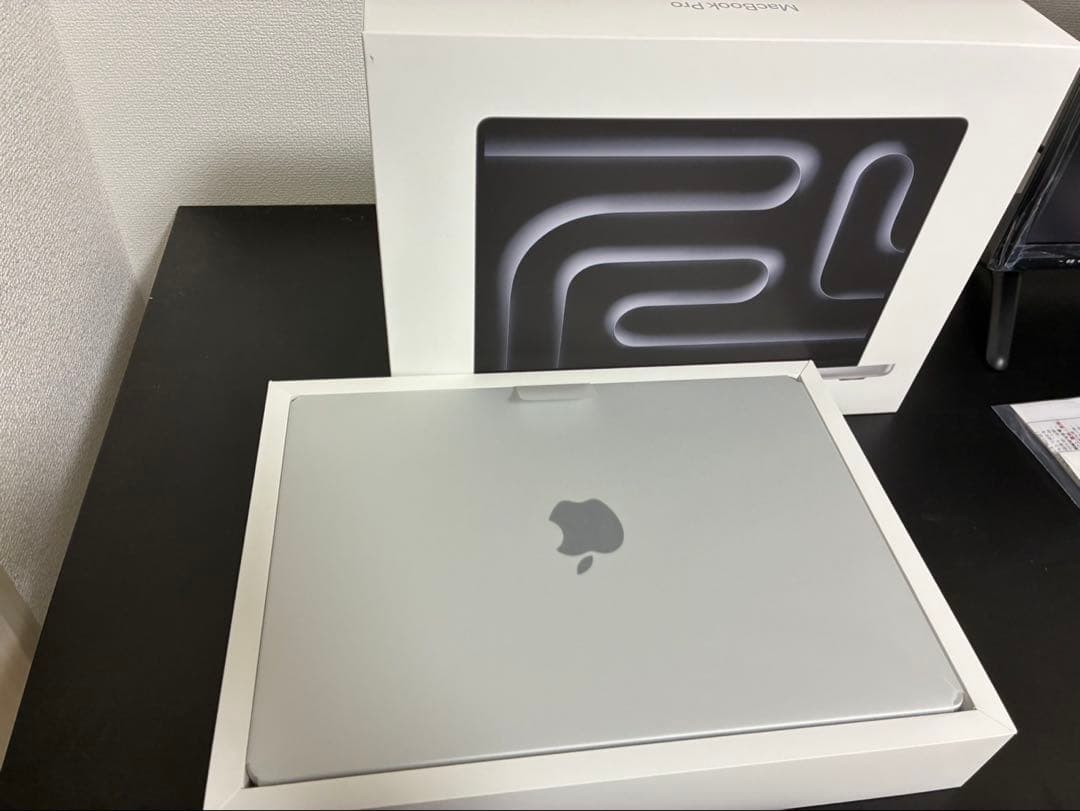 Apple 14インチ MacBook Pro M5 16GB 1TB