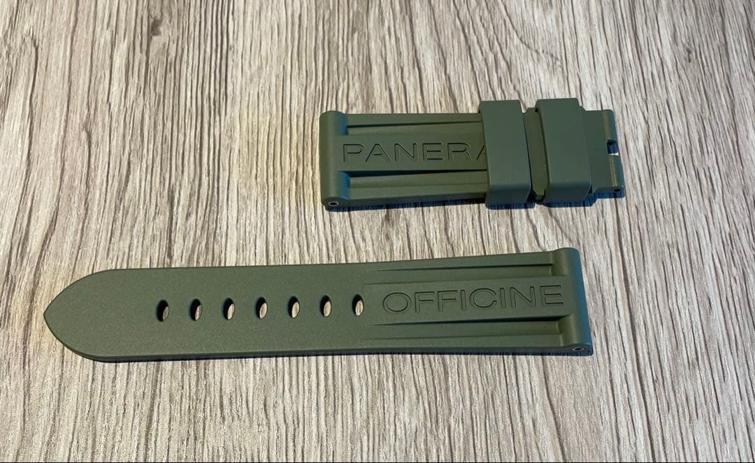 未使用PANERAI 純正ラバーベルト カーキ ルミノール44㎜ オリーブ パネライ ルミノール マリーナ用ラバーベルト/ For PaneraiLuminor