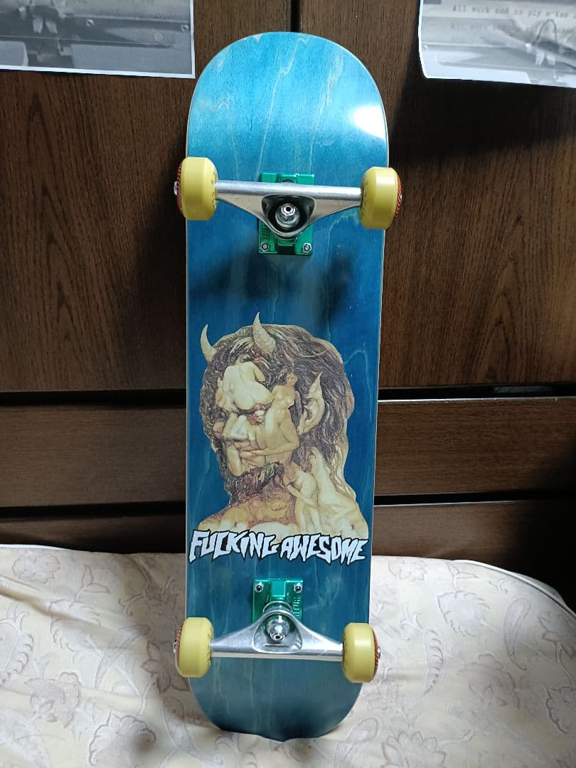 スケボー　ファッキンオーサム　コンプリート　大人用プロテクター　他色々　セット